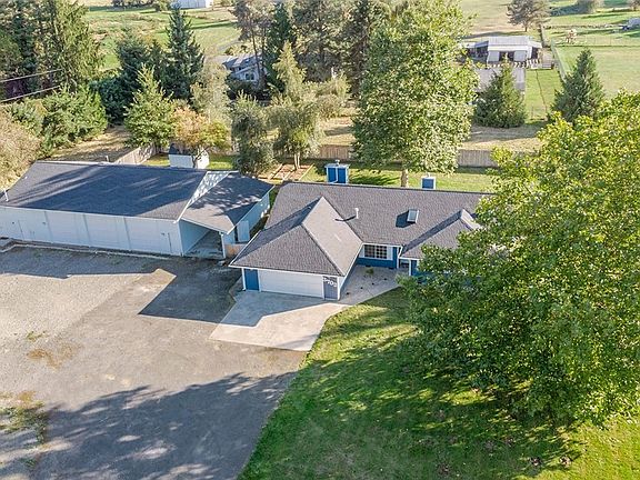 3rd image of 3703 Fuller Ln SE