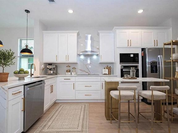 4th image of 439 E 13TH STREET
