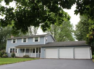 25 Dunbar Rd, Hilton, NY 14468