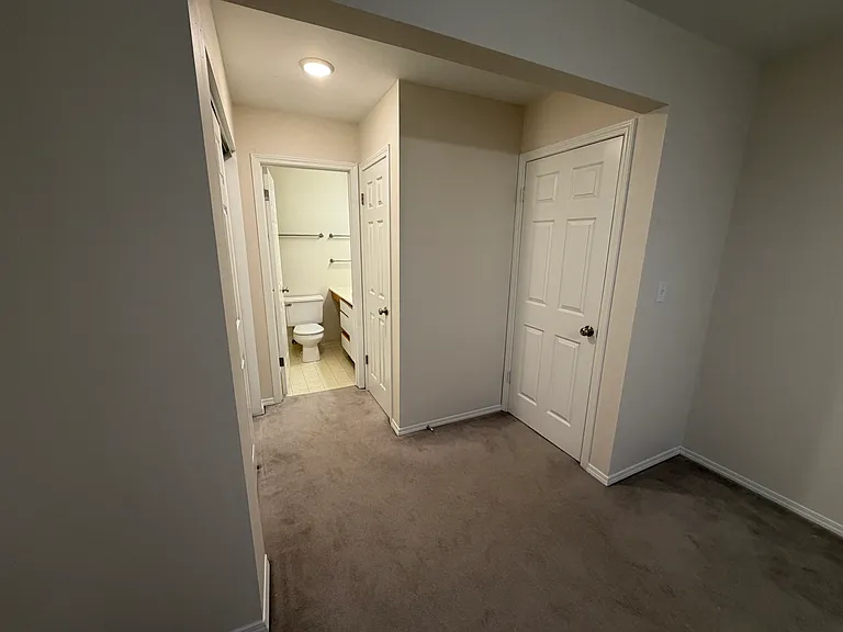 4 Hartwell Ct #10 — Photo 15