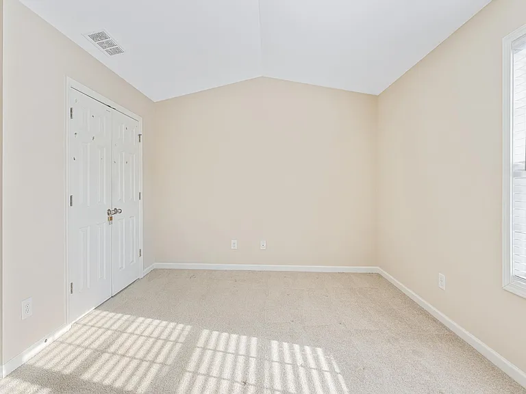 5529 Chatham Cir — Photo 19