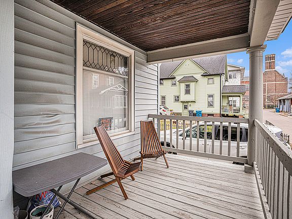4th image of 224 Old Orchard Pl