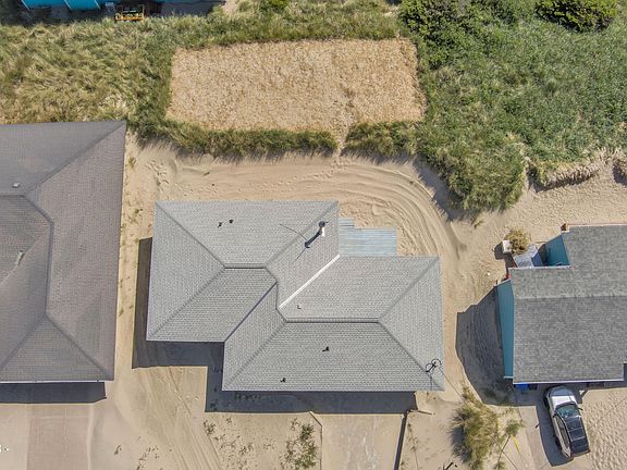 2nd image of 109 NW Oceania Dr