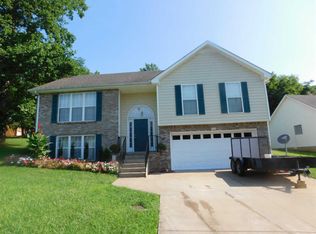 527 Turner Reynolds Ct, Clarksville, TN 37043
