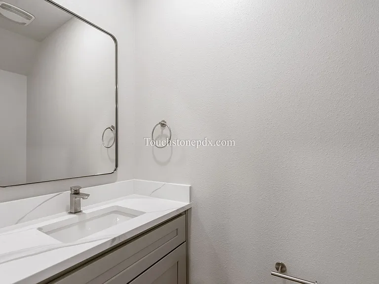 3323 SE 87th Ave — Photo 12