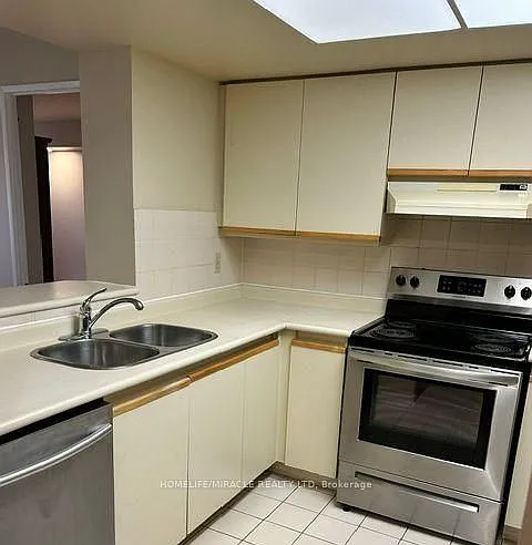 325 Webb Dr #808 — Photo 12