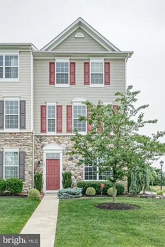 465 Wistar Pl Photo 1