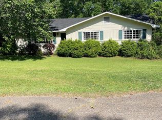 9 Pine Ridge Dr, Laurel, MS 39440