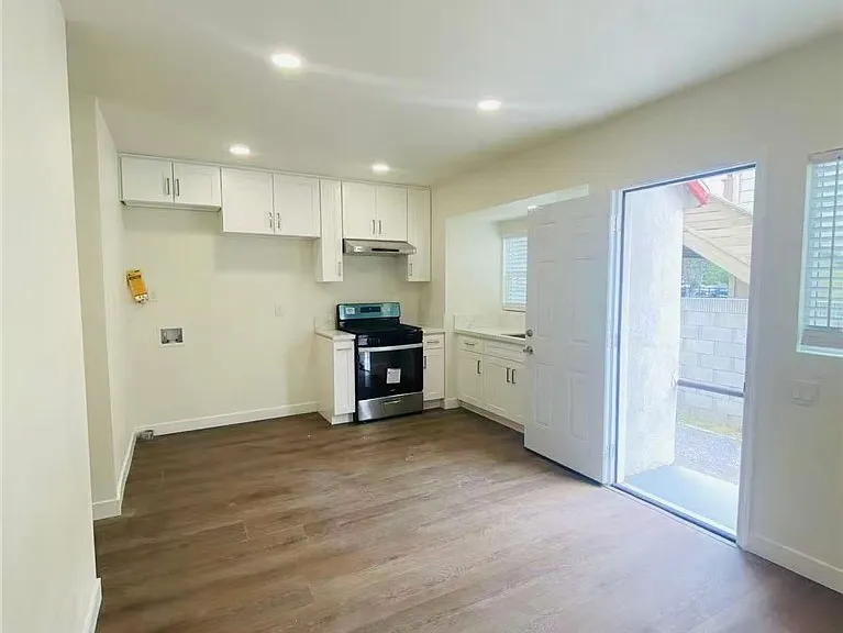920 W Olive Ave #1 — Photo 2