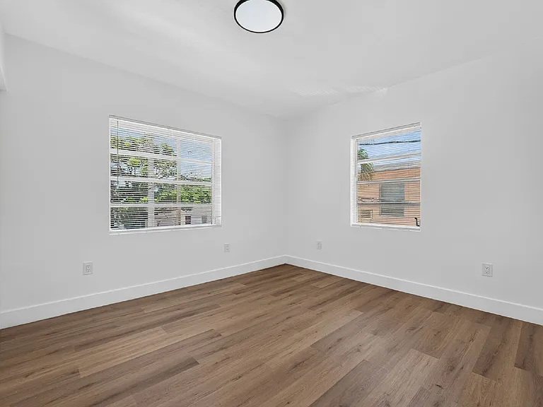 614 SW 19th Ave #U — Photo 18