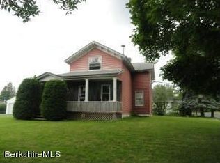 57 Acorn St, Pittsfield, MA 01201