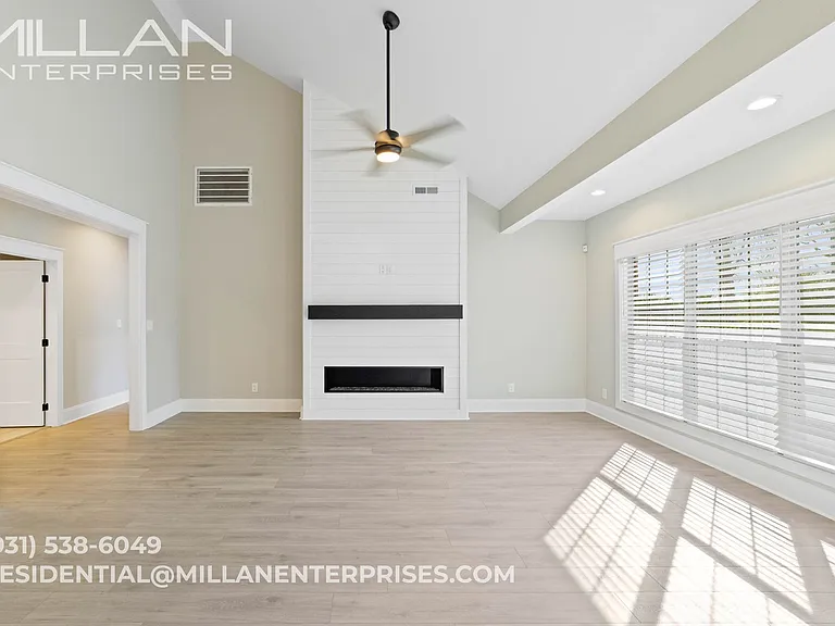1088 Veridian Dr #B — Photo 14