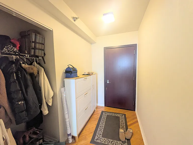 33 W Ontario St #26C — Photo 14