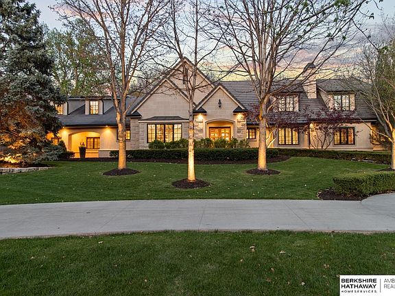 2nd image of 717 Hackberry Rd