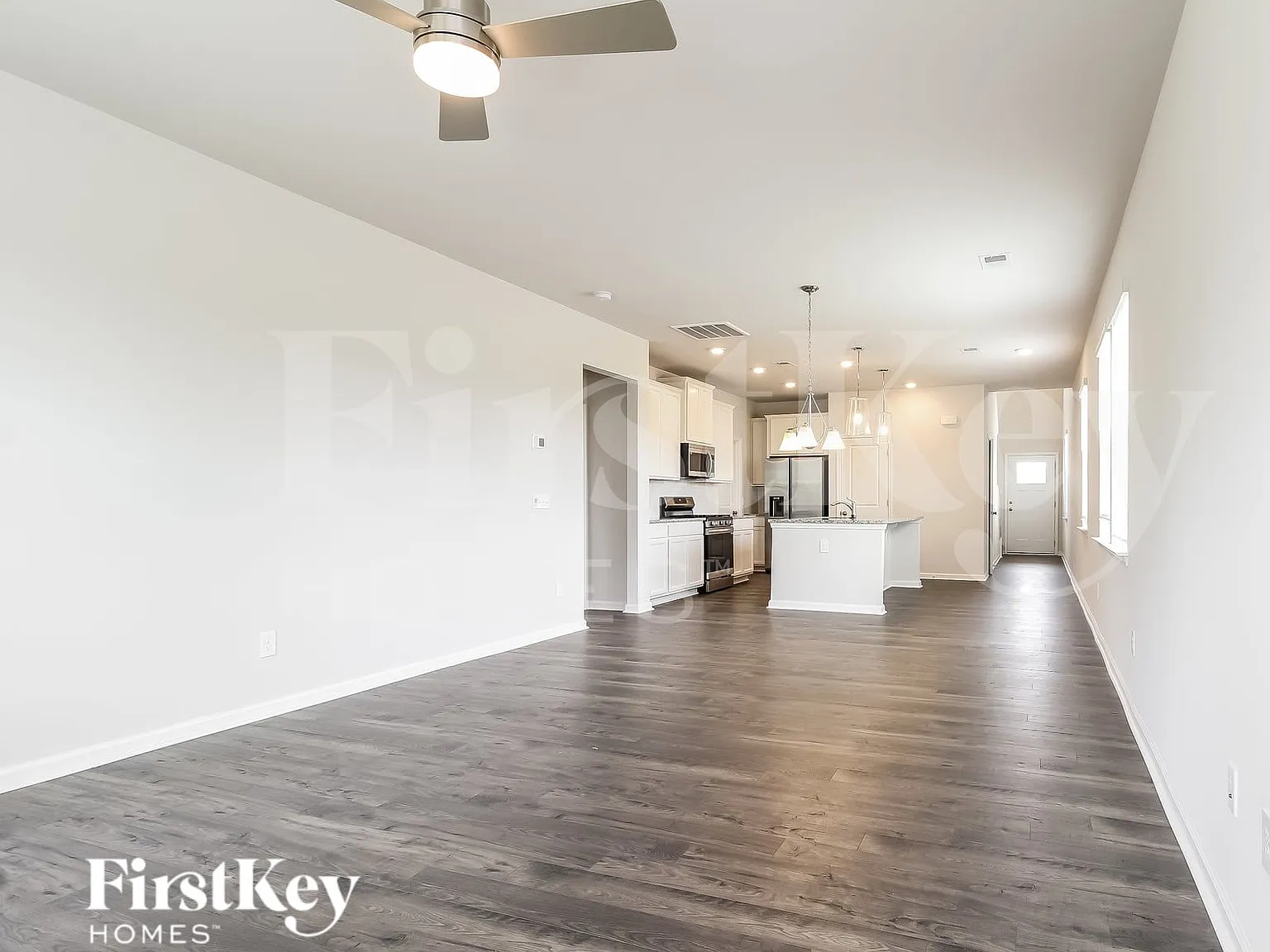 4 bed, 2.5 bath, 2046 sqft, $2,380 — Photo 4