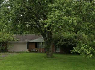 11509-11501 N Diamond Mill Rd, Englewood, OH 45322