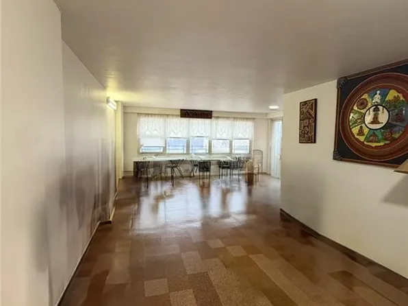 2650 Ocean Parkway image 8 of 24