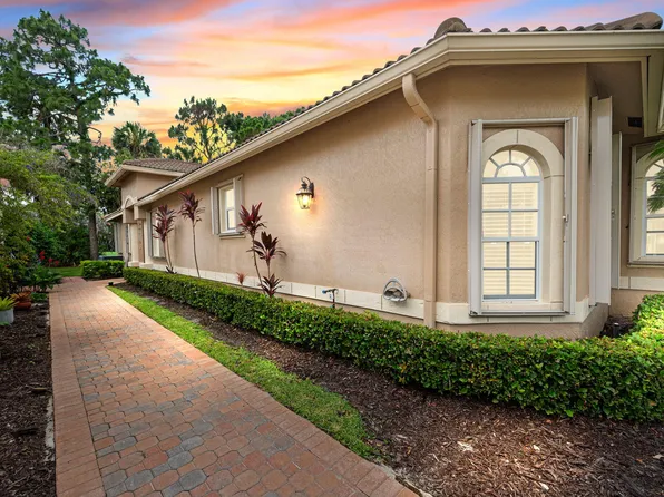 7327 Sea Pines Court, Port St Lucie, FL 34986