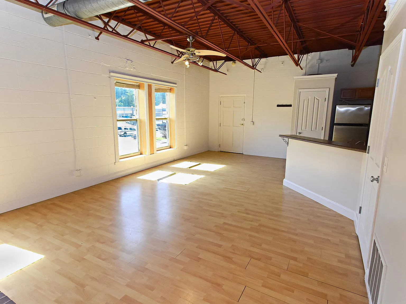 250-258 S Florissant - 252 S. Florissant Rd - Apt E — Photo 4