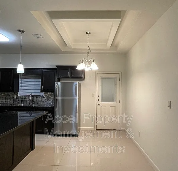 1715 W Smith Dr #4 — Photo 4