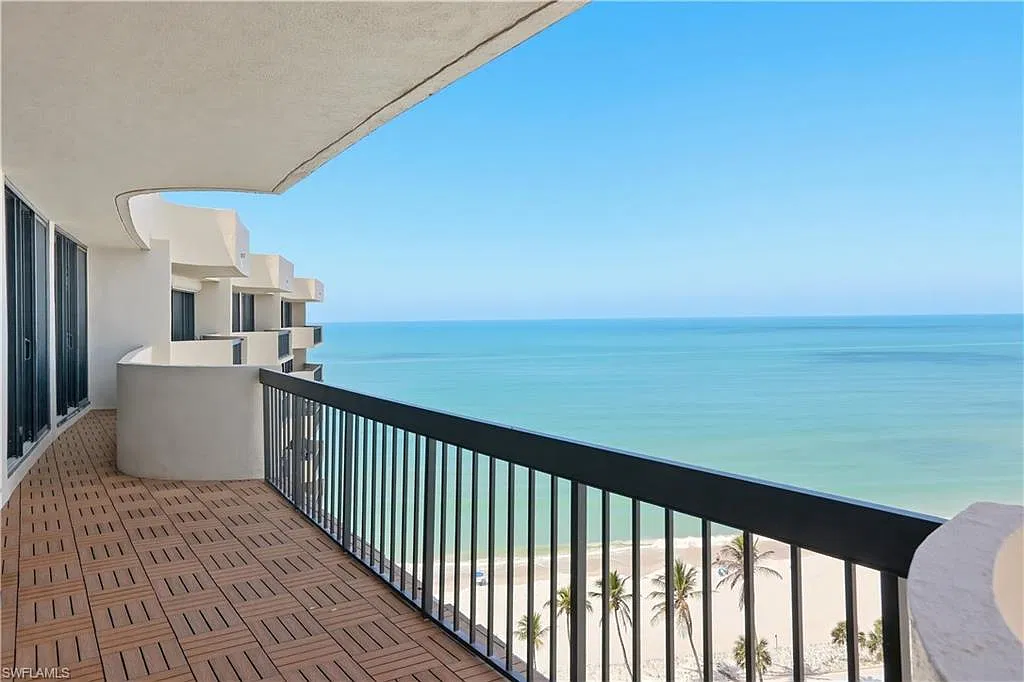 2 bed, 2.5 bath, 1648 sqft, $12,000 — Photo 2
