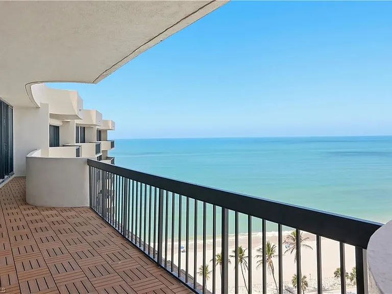 4001 Gulf Shore Blvd N #Penthouse 8 — Photo 2