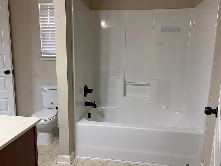 717 Porter Ln — Photo 15