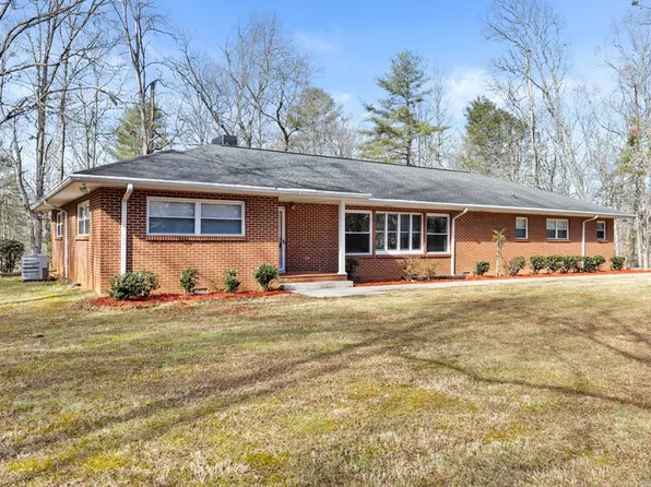 3920 Blue Ridge Dr, Blue Ridge, GA 30513