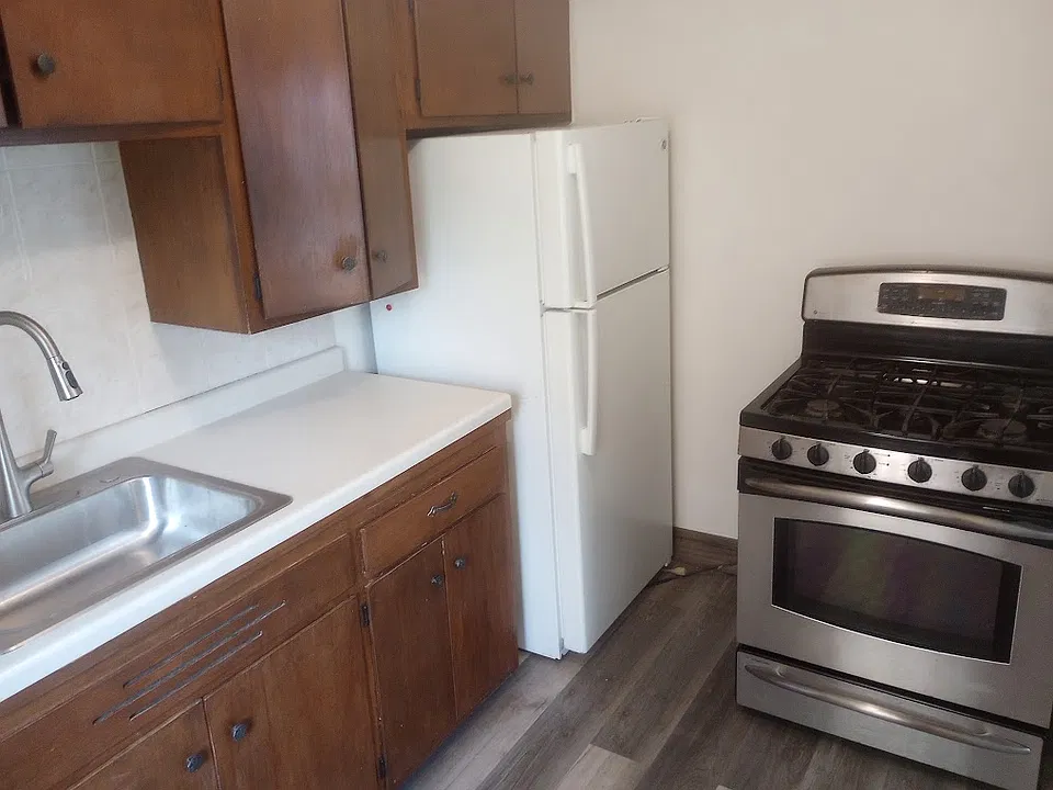 kitchen with appliances