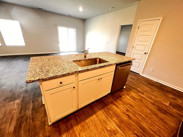 104 Dogwood Ln — Photo 14