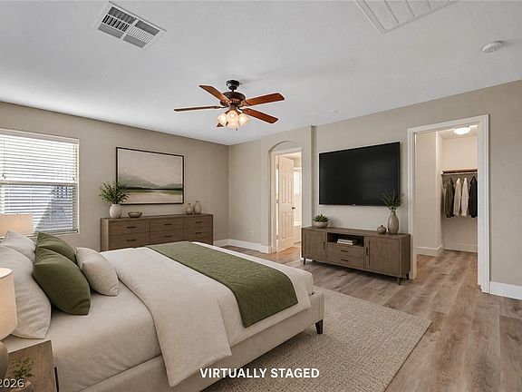 2nd image of 10157 Vickers St