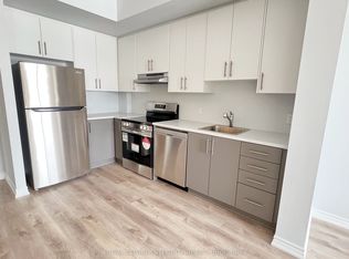 397 Codds Rd #415, Ottawa, ON K1K3X3