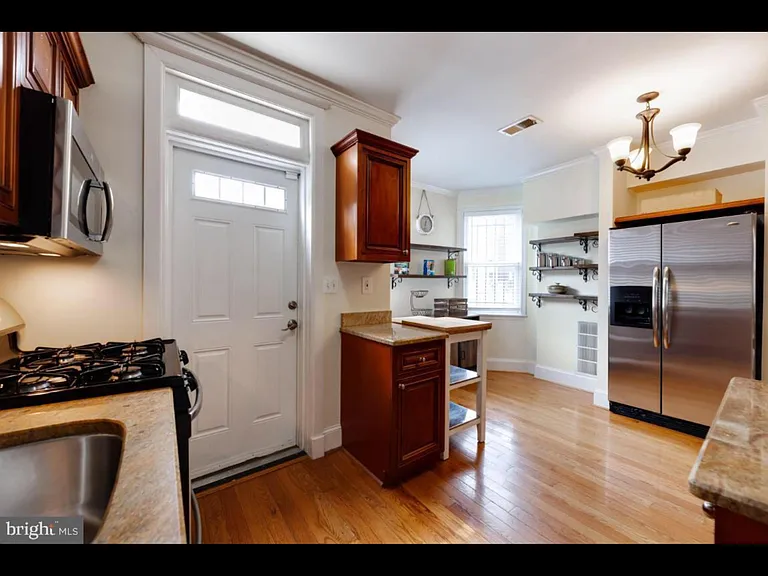 1637 Kramer St NE — Photo 24