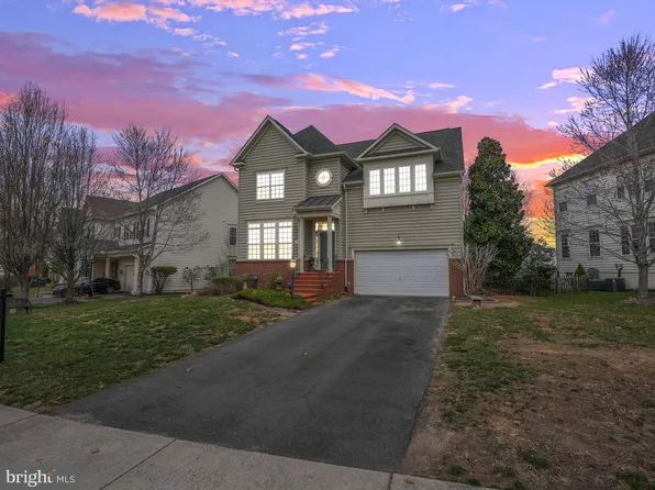646 Village Pkwy, Fredericksburg, VA 22406
