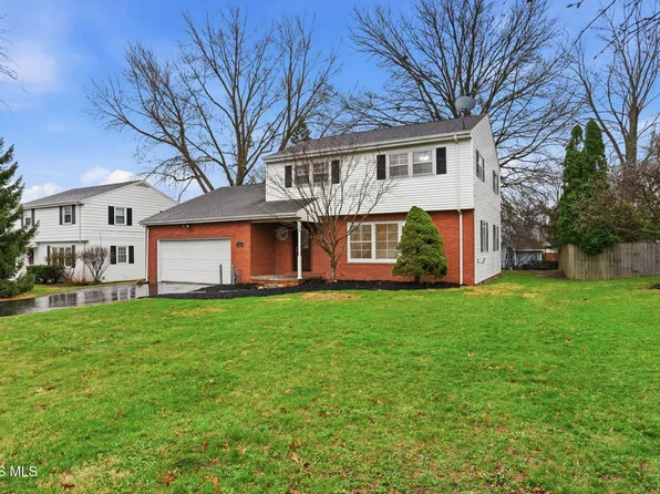 207 E Yates Ave, Findlay, OH 45840