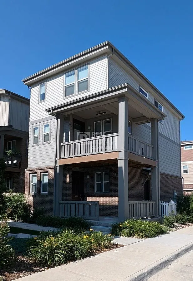 Modern 3-Bedroom Home with Mountain Views, Outdoor Space & 2-Car Garage — Photo 1