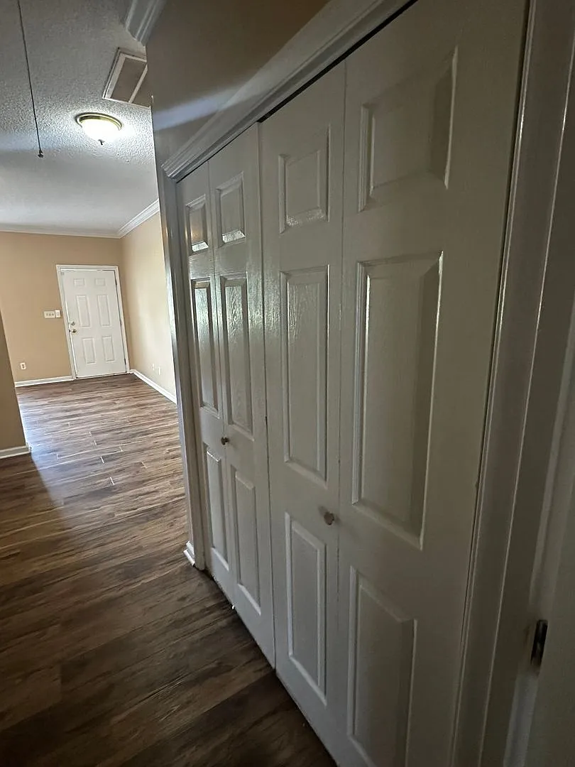 Charming 1 bedroom 1 bath Townhome — Photo 3