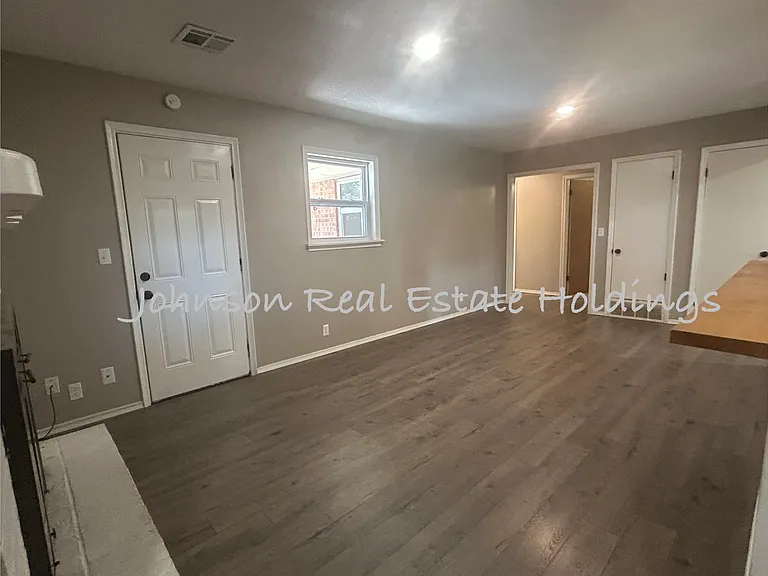 3204 Wayside Dr — Photo 5