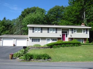 16 Farmingdale Rd, Latham, NY 12110