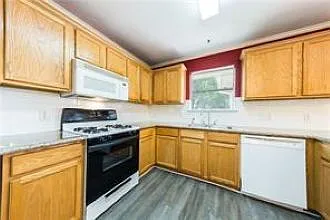 805 Chiselpoint Cv — Photo 7