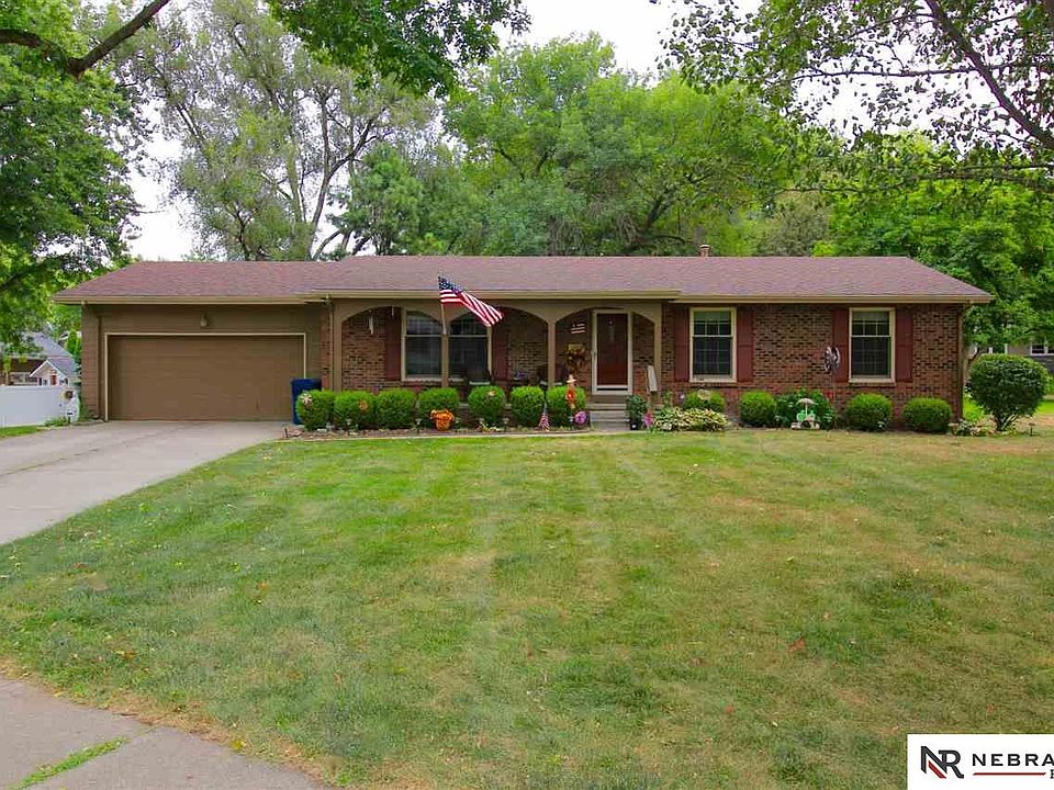 1st image of 1103 Victory Cir