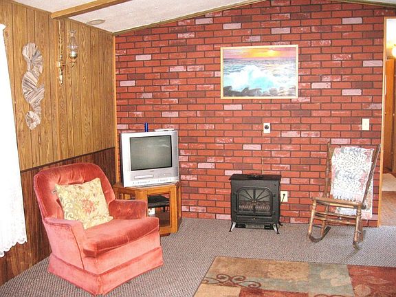 3rd image of 25005 Birch Pl