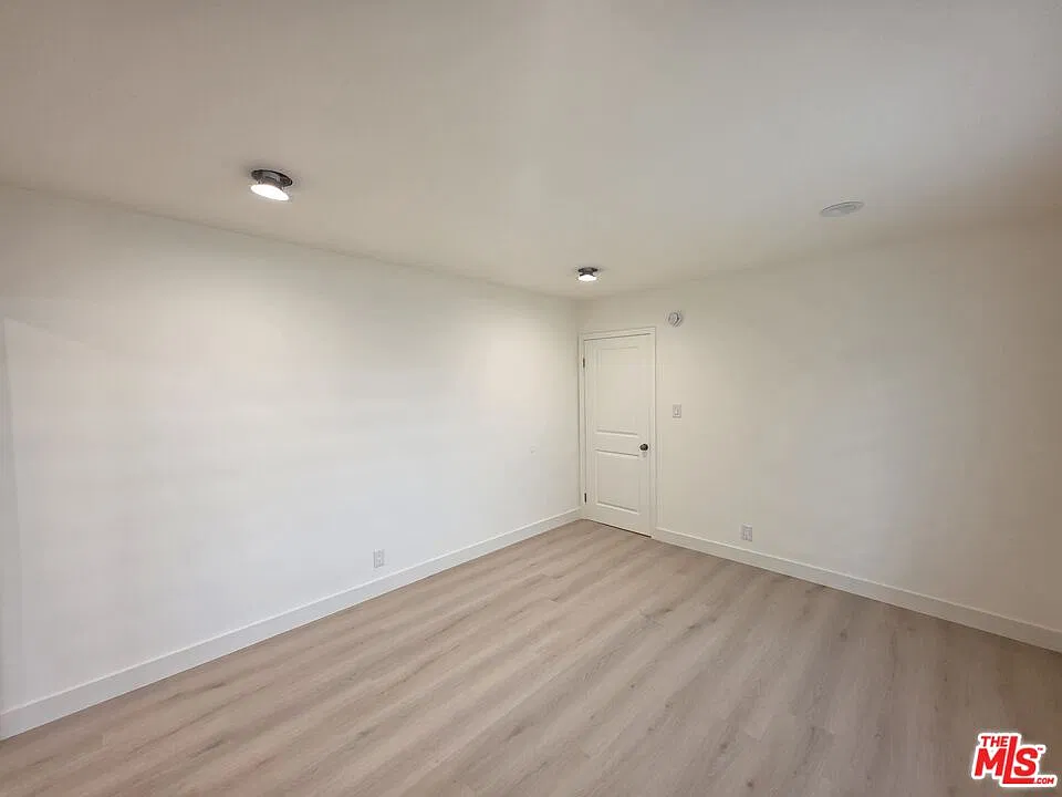 2 bed, 1.0 bath, 730 sqft, $2,800 — Photo 3