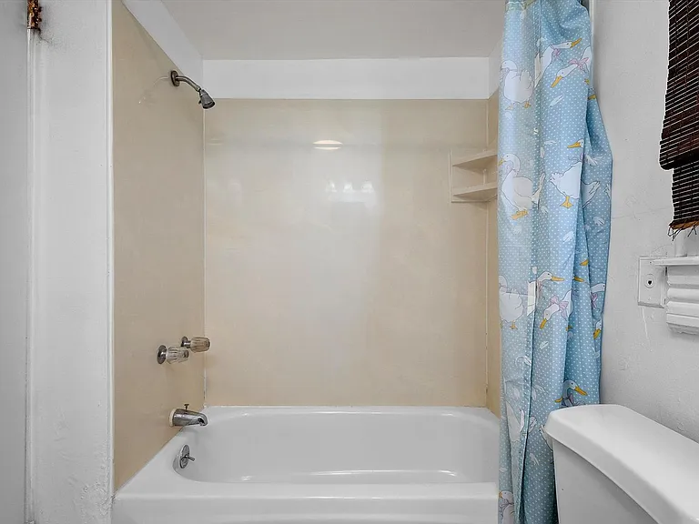 1231 Park Ave #C — Photo 11