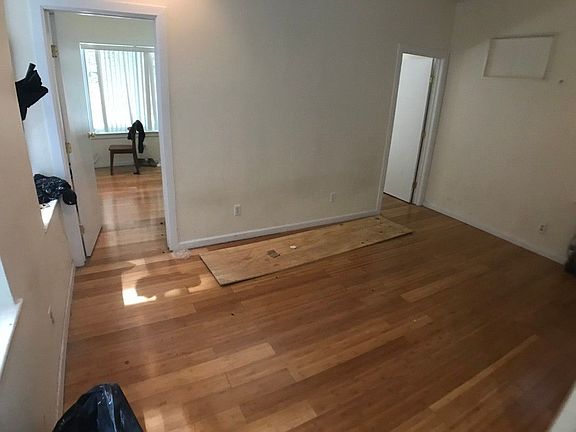 5th image of 208 E 95th St APT 2