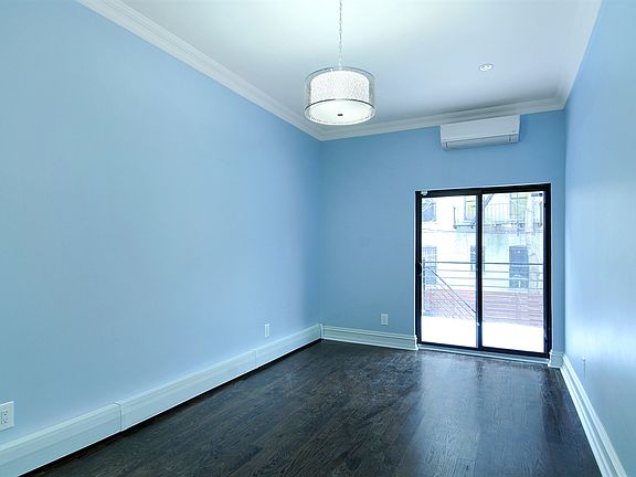 4th image of 326 Quincy St APT 2