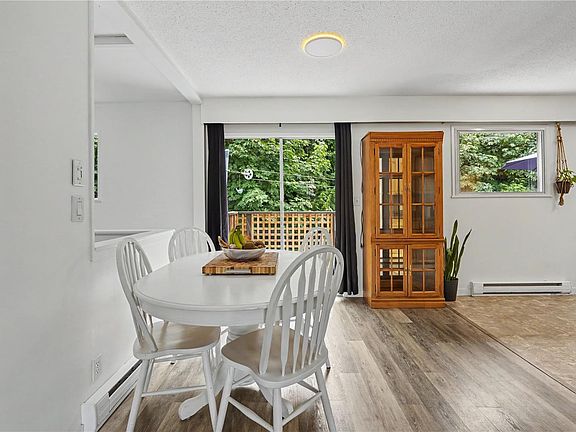 4th image of 1712 Robin Hill Dr