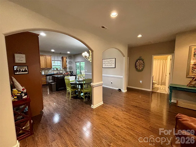 322 Patricia Ave — Photo 5