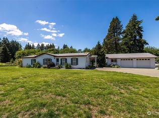 1488 Woods Rd E, Pt Orchard, WA 98366