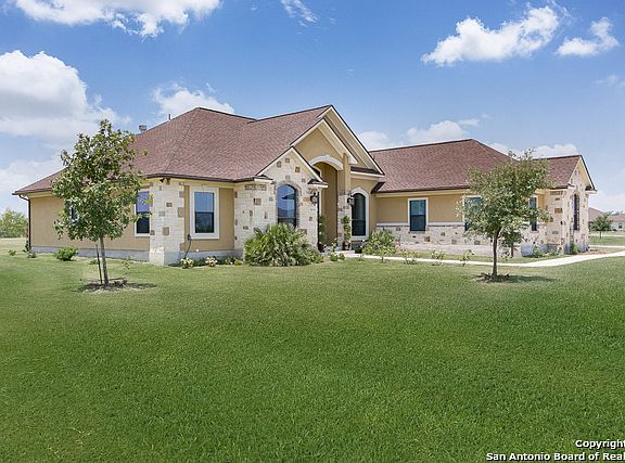 2nd image of 16034 Lake Shore Dr